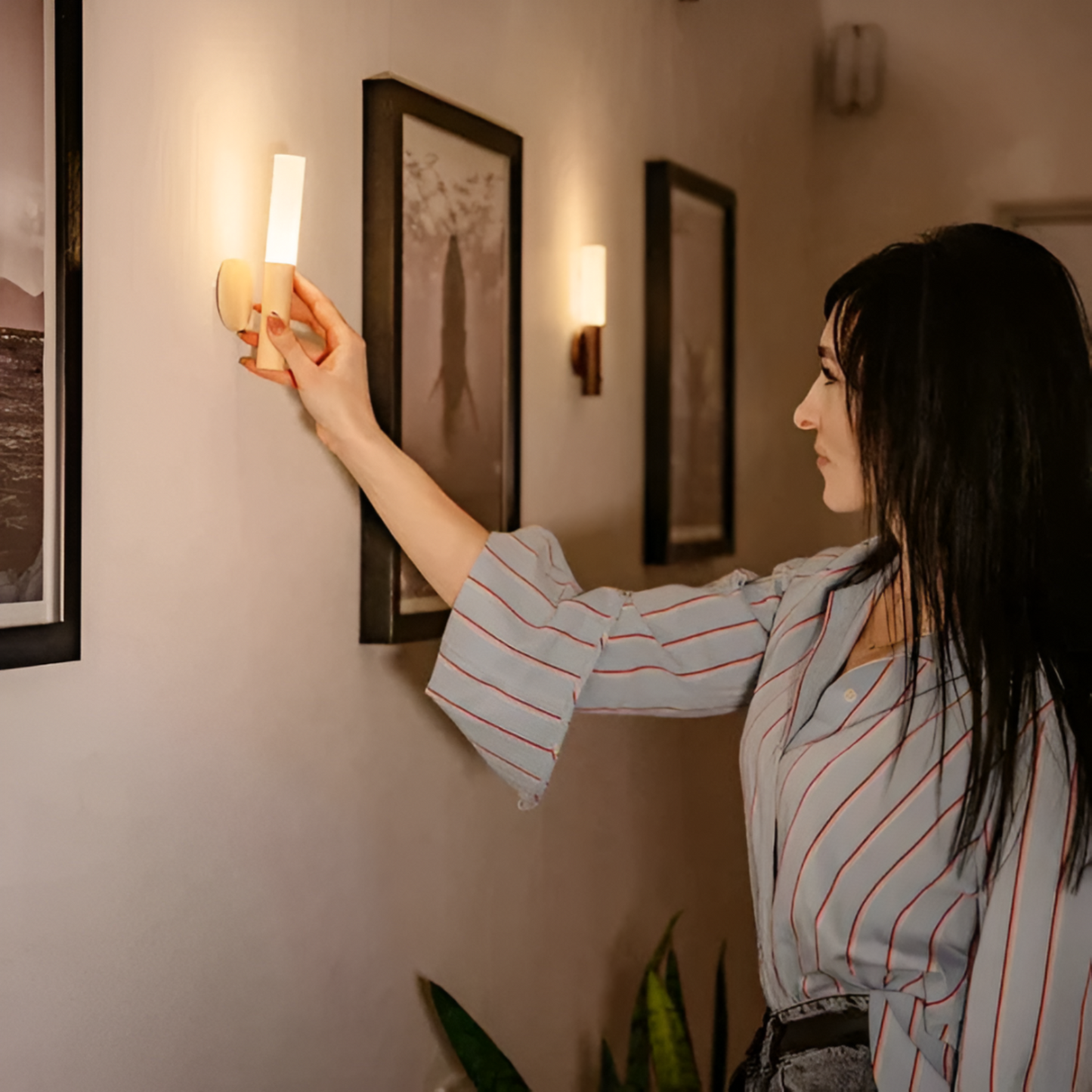 GlowBar™ | Motion Wall Light